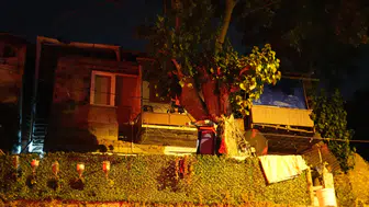 Kocaeli'de bir evin mutfak tavanında sıva düştü