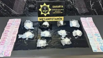 Sakarya'da otoyol gişelerinde uyuşturucu operasyonu : 3 şüpheli gözaltına alındı