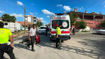 Karaman'da otomobille çarpışan üç tekerlekli bisiklet devrildi : 2 yaralı