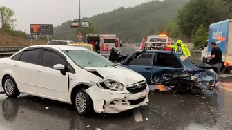 Çorlu’da zincirleme kaza : 6 otomobil birbirine girdi, trafik kitlendi