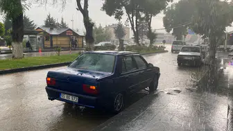 Samsun Kavak'ta sağanak : Cadde ve sokaklar göle döndü