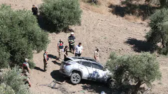 Antakya-İskenderun kara yolunda uçuruma yuvarlanan cipin sürücüsü hayatını kaybetti