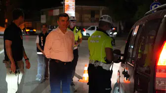 Edirne'de kent genelindeki uygulamada 1964 kişi ve 458 araç denetlendi