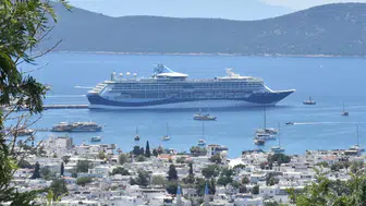 Marella Discovery kruvaziyeriyle Bodrum'a 1760 yolcu geldi