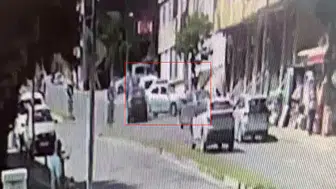Büyükçekmece’de ehliyetsiz sürücü durağa daldı : Otobüs bekleyen vatandaş ağır yaralandı