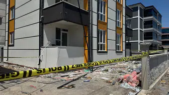 Konya'da elektrik akımına kapılan işçi 4. kattan düştü : Durumu ağır