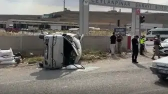 Şanlıurfa Ceylanpınar'da kamyonet devrildi : 2 yaralı