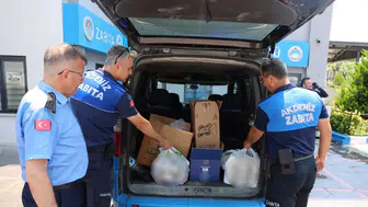 Mersin'de zincir market denetimi : Tarihi geçmiş 135 ürün ele geçirildi