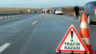 Zonguldak'ta hafif ticari araç devrildi : 3 yaralı