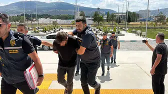 Kütahya'da servis işletmecisine silahlı saldırıya ilişkin 3 gözaltı : Tetikçi 300 bin liraya anlaşmış
