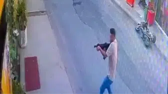 Bodrum'da sevgilisinin çalıştığı iş yerine tüfekle saldırdı : O anlar kamerada