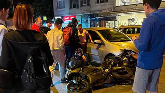 Lüleburgaz'da otomobil ile motosiklet çarpıştı : Kaza sonrası gerginlik yaşandı