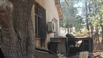 Antalya'da uzaklaştırma kararına sinirlenen şahıs evi ateşe verdi