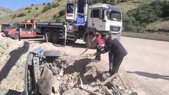 Hakkari'de trafik kazası : 3 kişi yaralandı