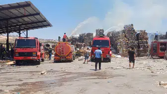 Gaziantep'te kağıt fabrikasında yangın çıktı