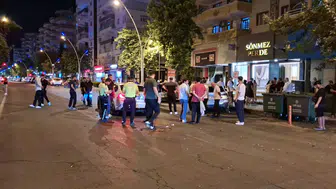 Diyarbakır Kayapınar'da iki otomobil çarpıştı : 5 yaralı