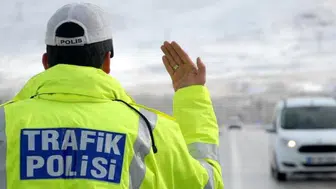 Antalya'da yüksek sesle müzik dinleyen sürücülere rekor ceza