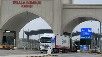 İpsala Gümrük Kapısı'nda 20 gümrük memuru gözaltına alındı