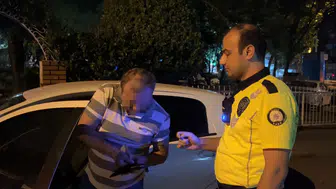 Bursa'da alkol denetimini görünce aracını park eden sürücü : Sigara almaya geldim