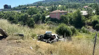 Bolu'da otomobil şarampole devrildi : 1 ölü, 3 yaralı