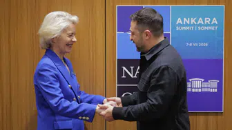 AB Komisyonu Başkanı von der Leyen, Zelensky ile bir araya geldi