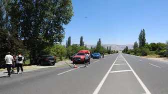 Malatya'da otomobil ağaca çarptı : 2 kişi öldü, 3'ü çocuk 4 kişi yaralandı