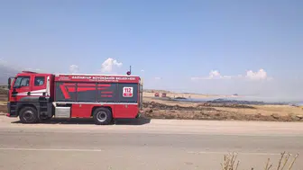 Gaziantep’te anız yangını paniği : Hektarlarca tarım arazisi zarar gördü