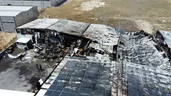Afyonkarahisar'da sucuk fabrikası yangın sonrası küle döndü : Tesis enkaza dönüştü