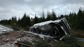 Şanlıurfa'da tarım işçilerini taşıyan minibüs şarampole devrildi : 4 yaralı