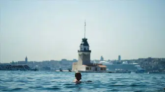 İstanbul kavruluyor ! Sıcaktan bunalanlar denize ve gölgelik alanlara koştu