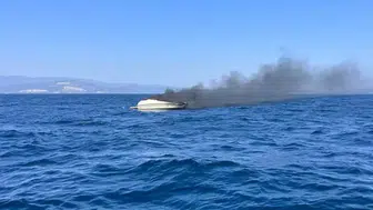 Didim açıklarında teknede yangın : 2 kişi denizden kurtarıldı, tekne battı