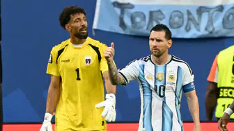Vozinha, Messi'nin takım arkadaşı oluyor