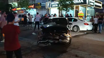 Batman'da iki otomobil çarpıştı, 1 kişi yaralandı