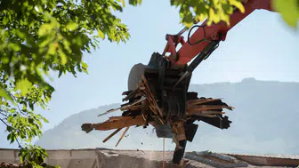 Hatay Antakya'da 6 katlı bina yıkıldı