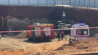 Göçük altında kalan işçi hayatını kaybetti