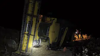 Siirt Kurtalan'da tarladan dönen biçerdöver devrildi : Sürücü yaralandı