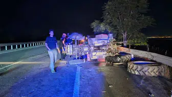 Elazığ'da otomobil ile traktörü çarpışması sonucu bir kişi yaralandı