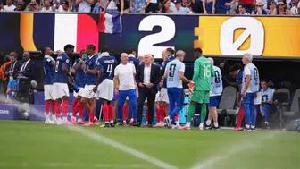 Fransa, İsveç'i rahat geçti