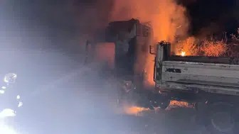 Hatay Erzin'de seyir halindeki tırda yangın