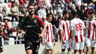 Karşıyaka, Ömer Faruk Sezgin'in sözleşmesini uzatmak istiyor