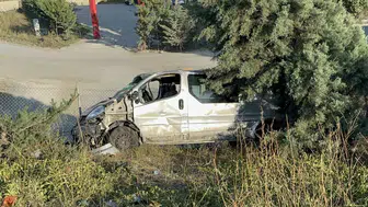 Adıyaman'da tur minibüsü şarampole devrildi : 13 kişi yaralandı