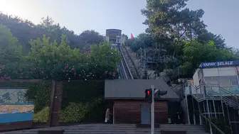 Manavgat'ta asansör arızası : 5'i turist 11 kişi 30 dakika mahsur kaldı