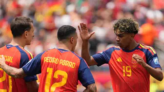 İspanya, Avusturya'yı 3-0 mağlup ederek son 16 turuna kaldı