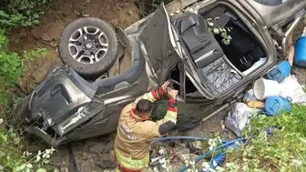 Hatay'da otomobille çarpışan ticari araç dereye uçtu : 7 kişi yaralandı