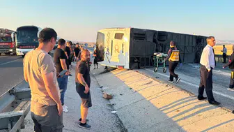 Kütahya'da yolcu otobüsü devrildi : Çok sayıda yaralı