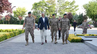 Sağlık Bakanı Kemal Memişoğlu Özel Harekat Başkanlığını ziyaret etti