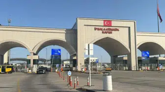Yunanistan sınır kapılarında geçişler durduruldu