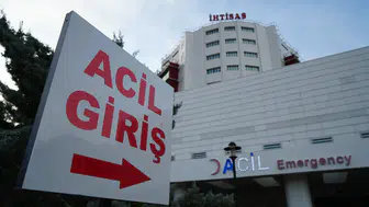 Kırıkkale'de iki otomobil çarpıştı, 6 kişi yaralandı