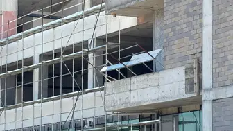 Ankara'da iskeleden düşen inşaat işçisi öldü