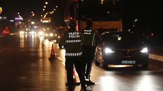 Erzurum'da polisten kaçan ehliyetsiz sürücüye 83 bin lira ceza yazıldı